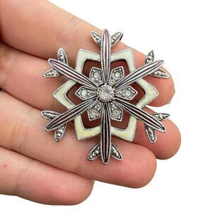 Vintage Snowflake Brooch Winter Christmas Pin